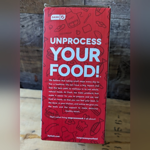 New in Box Dash Mini Skull Electric Waffle Maker - Picture 5 of 16